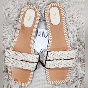 🆕️ Zara size 10 cream braided Leather shoe